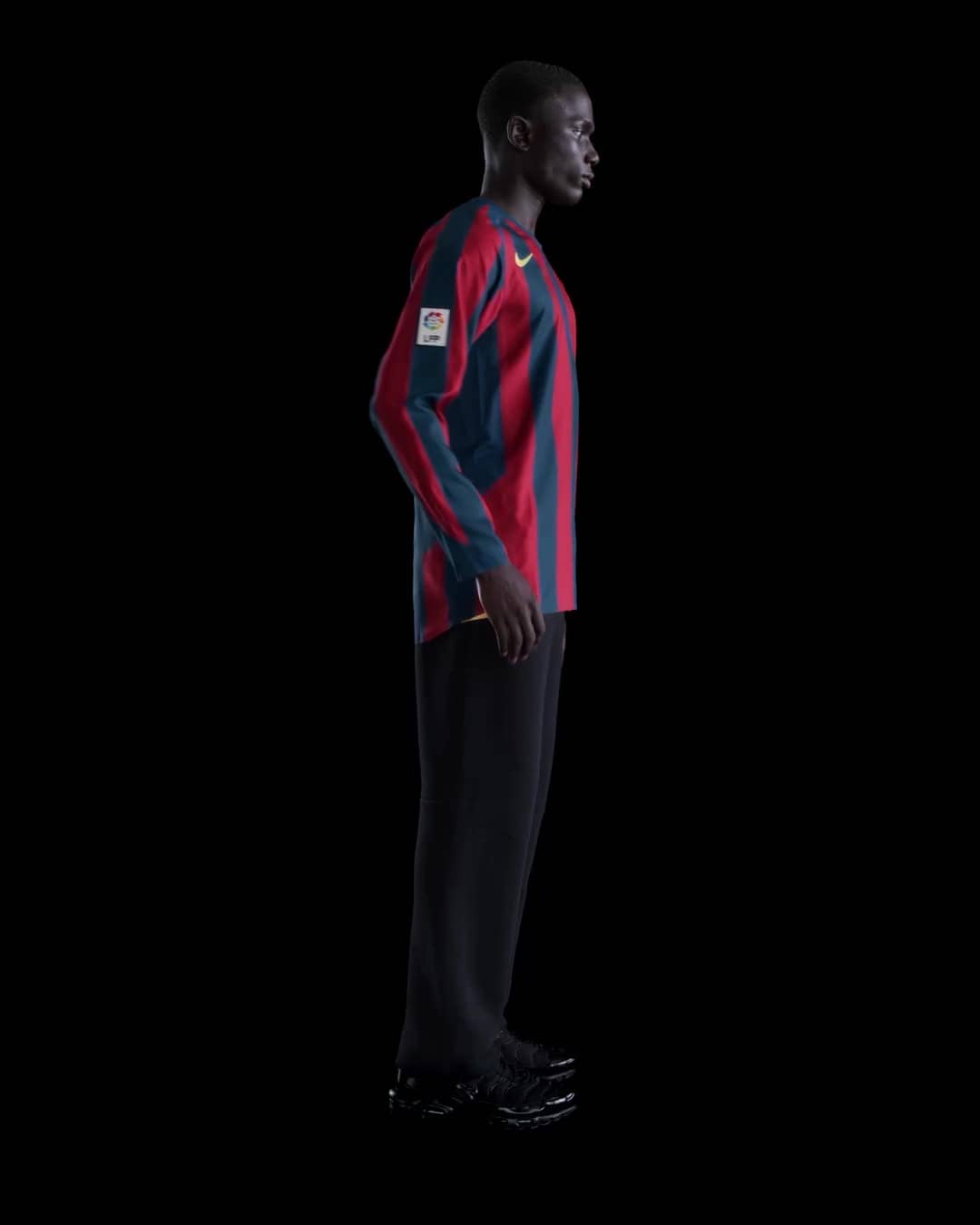 FC Barcelona 2005/06 Reissue Men's Nike Soccer Replica Long-Sleeve